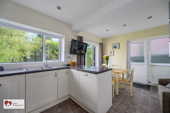 105 Hanbury Road-12