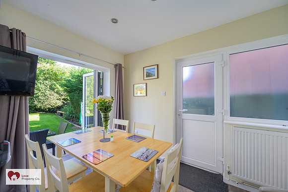 105 Hanbury Road-14