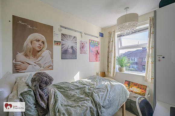 105 Hanbury Road-21