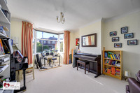105 Hanbury Road-9