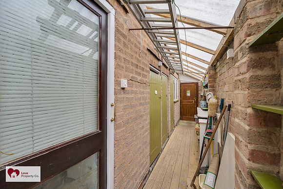 8 Beausale Road-18