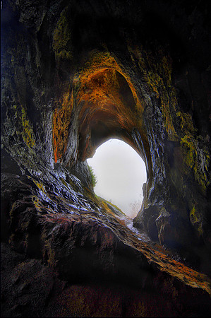Thors Cave 3d.jpg