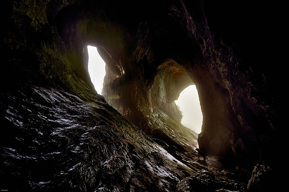 Thors Cave 5b.jpg